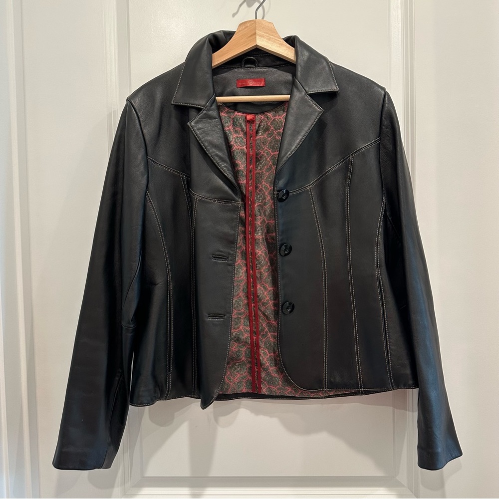 Wilsons Black Leather Jacket with Stitching Detail and Button Closure Size M